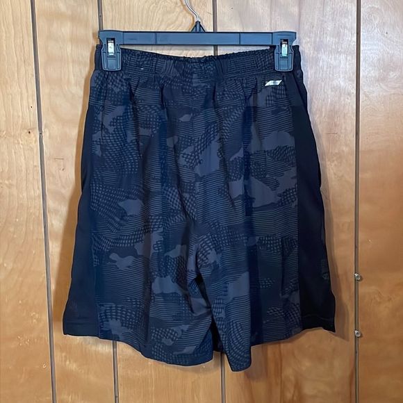 •TECH• CHEETAH BRAND ATHLETIC BLACK/GRAY PERFORMANCE SHORTS IN SIZE SMALL - Picture 6 of 8